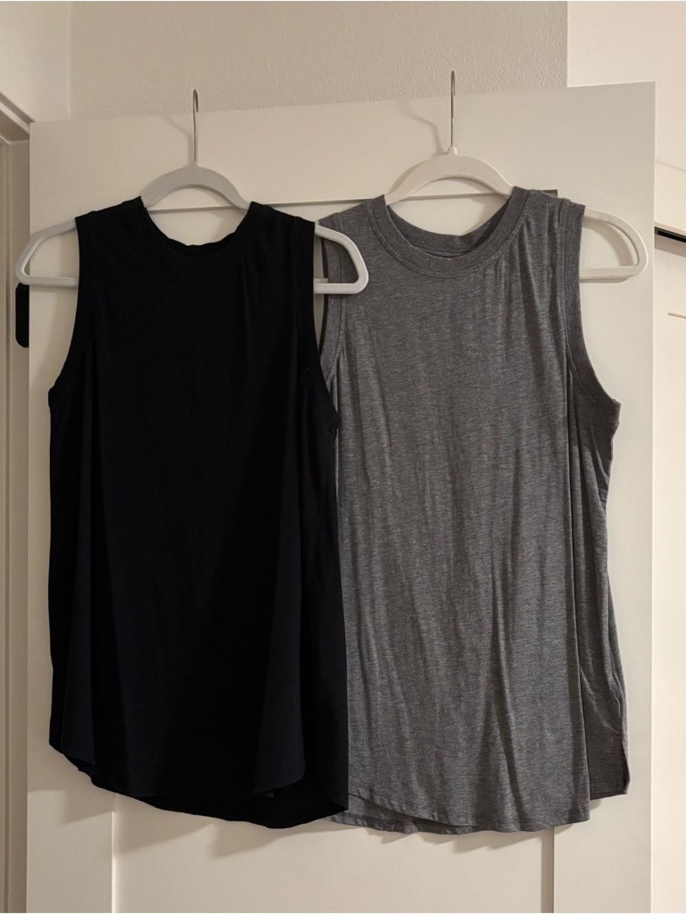 🔥 BUNDLE: Vici - Women’s Sleeveless Crew Neck Tank Top - Black and Gray